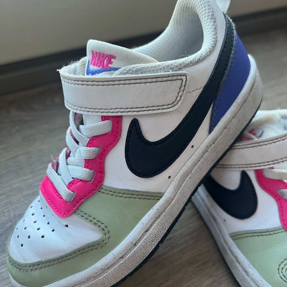 Nike White and Black Sneakers with Chunky Sole